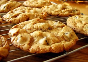 Печенье с орехами и белым шоколадом